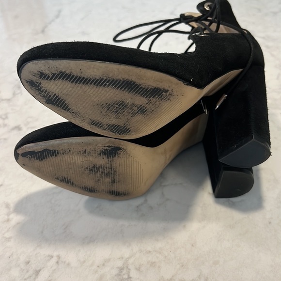 March Fisher Lace Up Suede Black Heels Size 7.5 - Picture 5 of 6